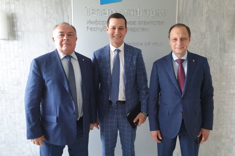 <small><i>�. �. �������, �. �. ��������, �. �. ���� ����� ��������</i></small>, 130.1 Kb