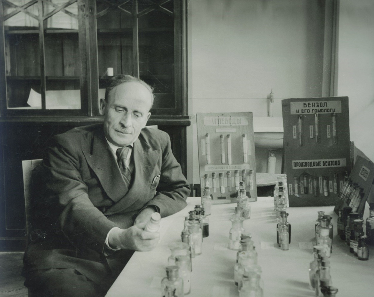 ..  (,      1960 )    ., 252.6 Kb