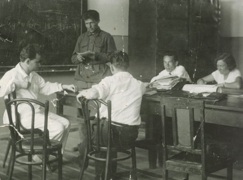  .. (          1951-1957 )  ., 267.9 Kb