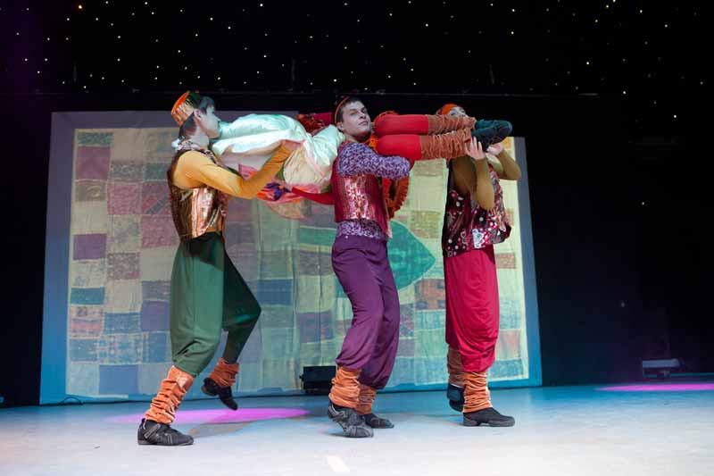 ����� �A�u�a�, ������������ ��������� �Extreme house�, 32.2 Kb