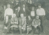 Студенты после практики по физике. Июнь, 1932 год., 300.5 КБ