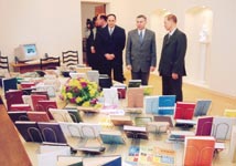 Во время визита министра <br>образования России Филиппова В.М., приуроченного к празднованию <br>100-летия технического образования, декабрь 2000 года., 297.5 КБ