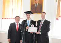 Le president de la Republique de Tatarstan Roustam N. Minnikhanov, le president de la compagnie Yokogawa, le docteur honorable de l'UNRTK Chouzo Kajkhori, Le president de l'UNRTK German S. Dyakonov, 30.2  